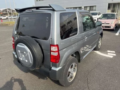 Nissan KIX  с аукциона в Японии