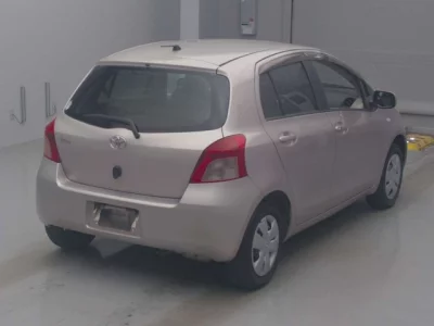 Toyota VITZ  с аукциона в Японии