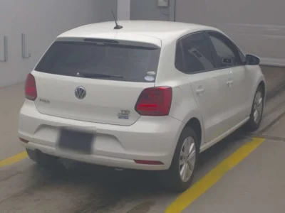 Volkswagen Polo  с аукциона в Японии