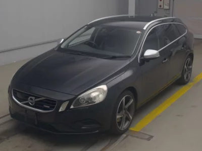Volvo V60  с аукциона в Японии