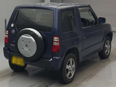 Nissan Kix