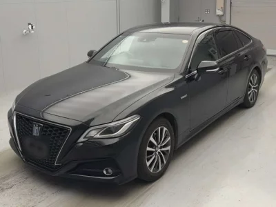 Toyota CROWN  с аукциона в Японии
