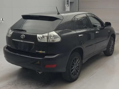 Toyota HARRIER  с аукциона в Японии