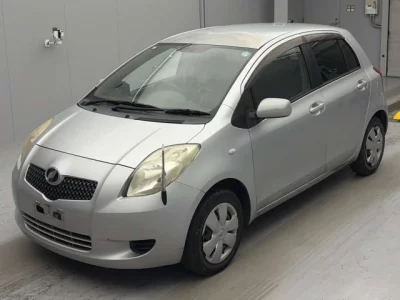 Toyota VITZ  с аукциона в Японии