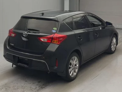 Toyota AURIS  с аукциона в Японии