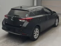 Toyota AURIS лот № 372 оценка 4  с аукциона в Японии 1