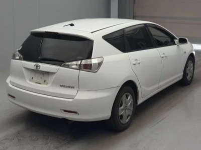 Toyota CALDINA  с аукциона в Японии