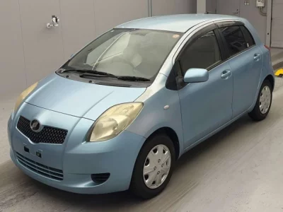 Toyota VITZ  с аукциона в Японии