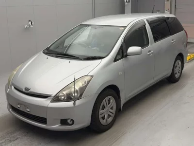 Toyota WISH  с аукциона в Японии