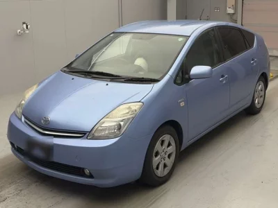 Toyota Prius  с аукциона в Японии