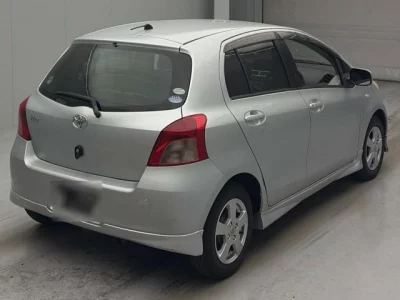 Toyota VITZ  с аукциона в Японии