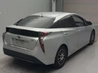 Toyota Prius лот № 533 оценка 3.5  с аукциона в Японии 1