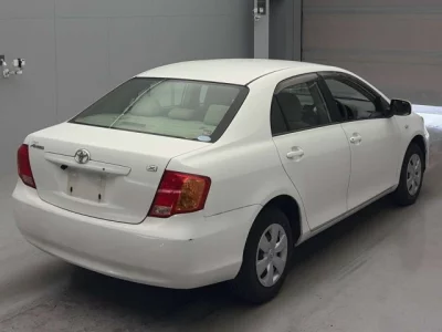Toyota COROLLA AXIO  с аукциона в Японии