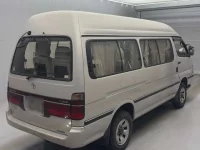 Toyota HIACE лот № 604 оценка RA  с аукциона в Японии 1