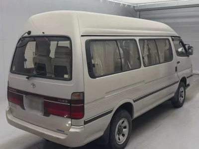 Toyota HIACE  с аукциона в Японии