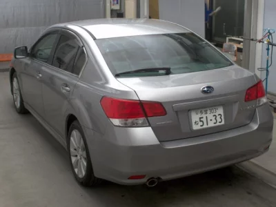 Subaru LEGACY B4  с аукциона в Японии