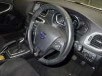 Volvo V40 лот № 1360 оценка 4  с аукциона в Японии 2