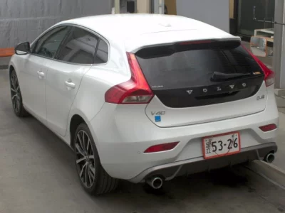 Volvo V40  с аукциона в Японии