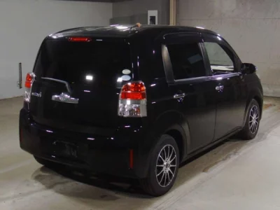 Toyota IPSUM  с аукциона в Японии