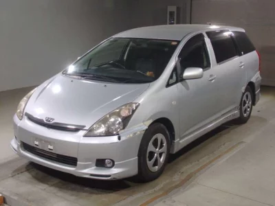 Toyota WISH  с аукциона в Японии