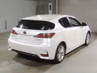 Lexus CT лот № 10008 оценка 4.5  с аукциона в Японии 1