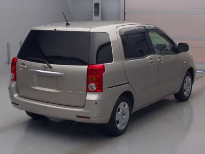 Toyota RAUM  с аукциона в Японии