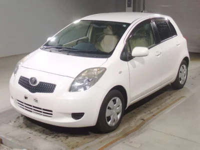 Toyota VITZ  с аукциона в Японии