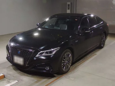 Toyota CROWN  с аукциона в Японии