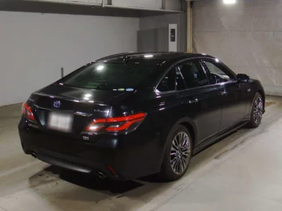 Toyota CROWN  с аукциона в Японии