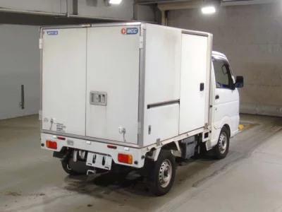 Nissan NT100 Clipper