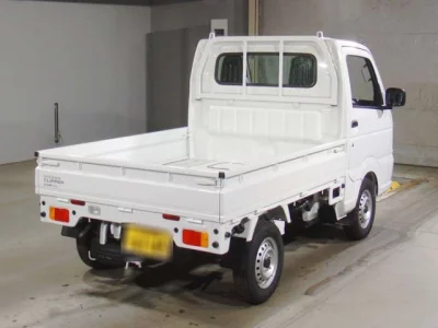 Nissan NT100 Clipper