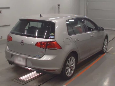 Volkswagen Golf  с аукциона в Японии