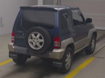 Mitsubishi PAJERO JR  с аукциона в Японии