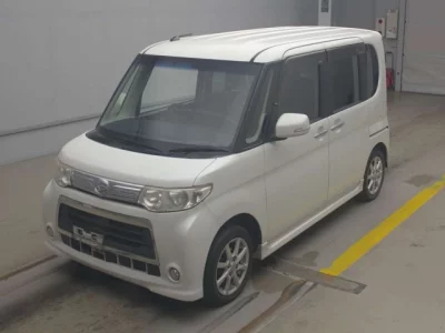 Daihatsu TANTO  с аукциона в Японии