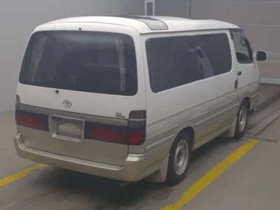 Toyota HIACE  с аукциона в Японии
