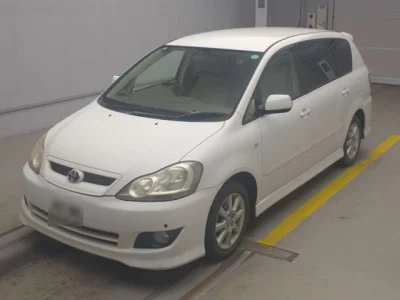 Toyota IPSUM  с аукциона в Японии