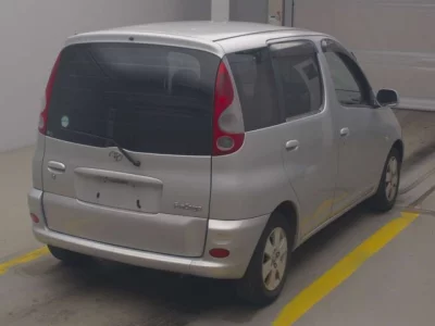 Toyota FUNCARGO  с аукциона в Японии