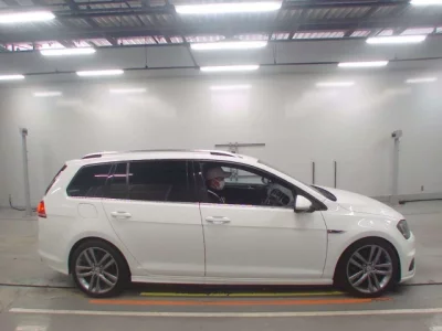 Volkswagen GOLF VARIANT