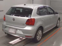 Volkswagen Polo лот № 50222 оценка 4.5  с аукциона в Японии 1