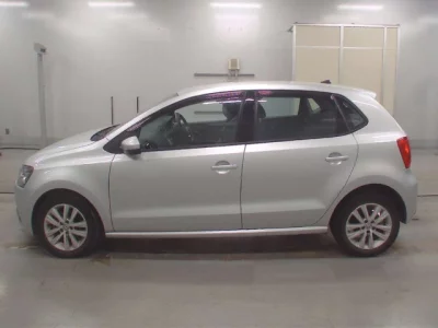 Volkswagen Polo  с аукциона в Японии