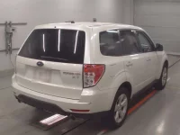Subaru FORESTER лот № 30963 оценка 4  с аукциона в Японии 1