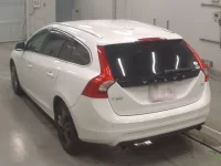 Volvo V60 лот № 38072 оценка 4  с аукциона в Японии 5