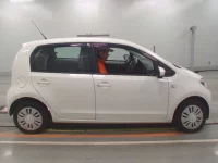 Volkswagen UP лот № 38078 оценка 3.5  с аукциона в Японии 2