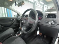 Volkswagen Polo лот № 38153 оценка 4  с аукциона в Японии 6