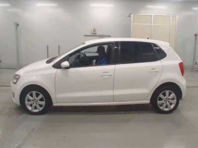 Volkswagen Polo  с аукциона в Японии