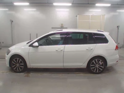 Volkswagen GOLF VARIANT  с аукциона в Японии