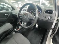 Volkswagen Polo лот № 38155 оценка 4  с аукциона в Японии 6