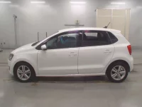 Volkswagen Polo лот № 38155 оценка 4  с аукциона в Японии 3