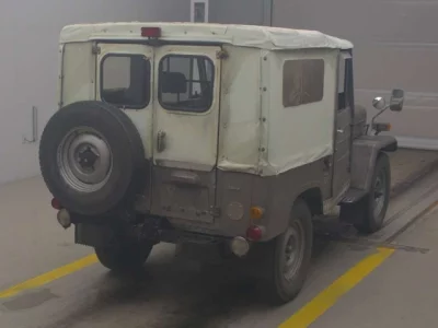 Mitsubishi Jeep