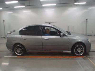 Subaru Legacy B4